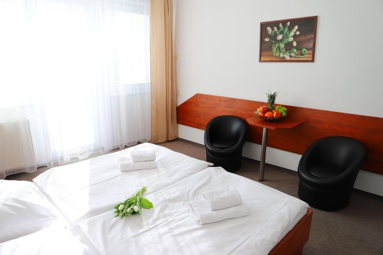 Hotel Rezident ตูร์เชียนสเก เจปลิตเซ ภายนอก รูปภาพ